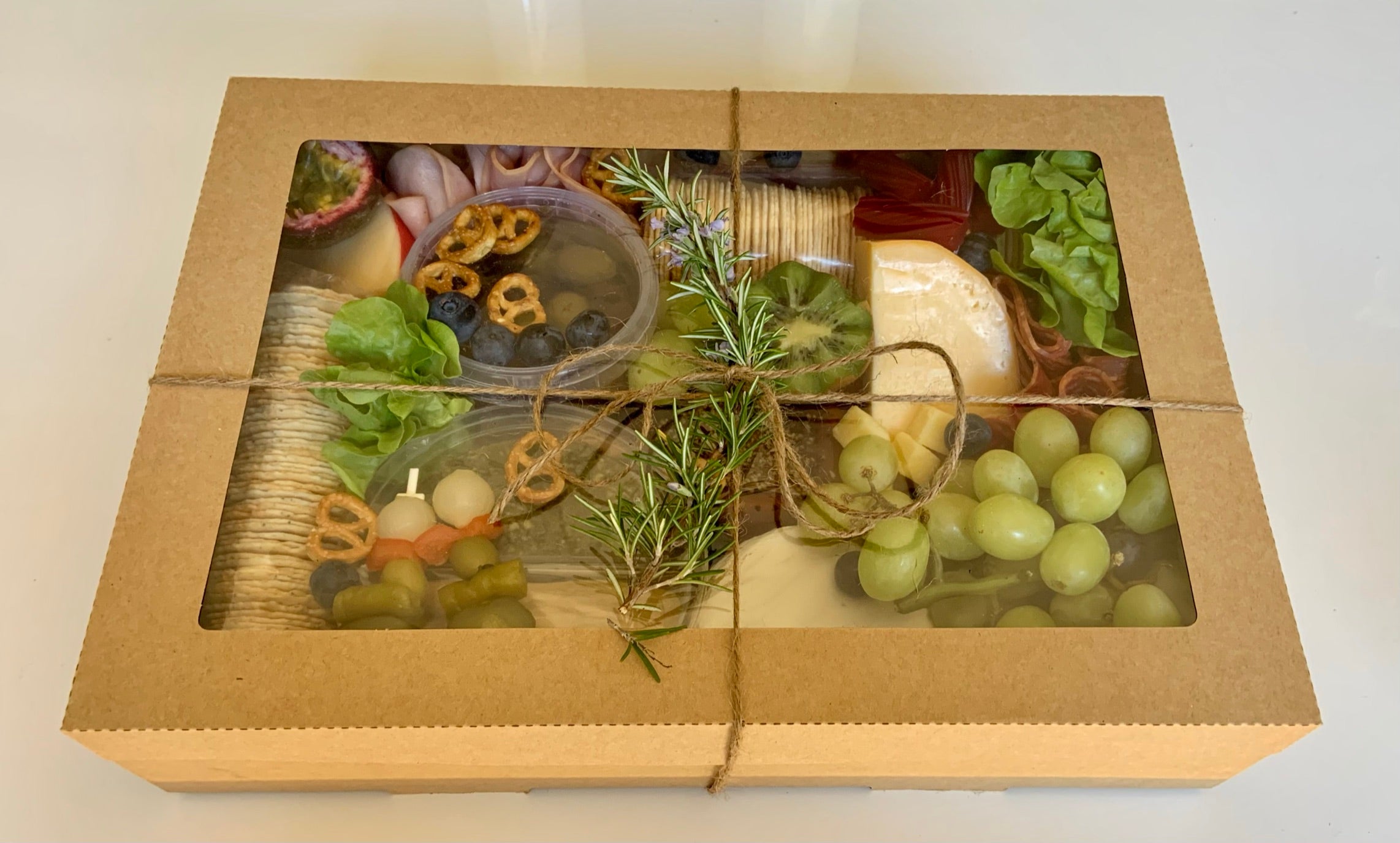 Medium Sweet & Savoury Grazing Box